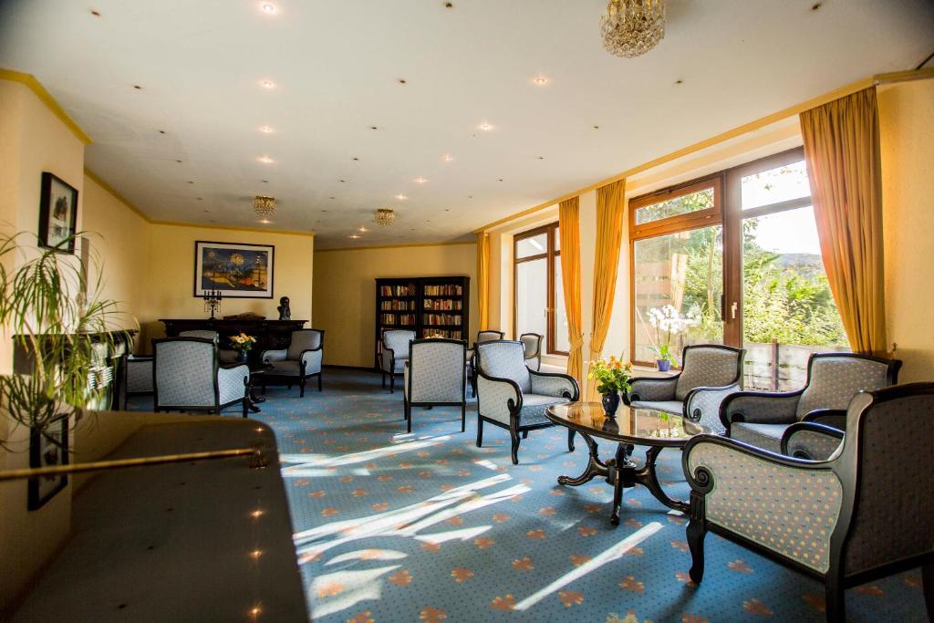 Parkhotel Maasberg Бад-Зобернхайм Экстерьер фото