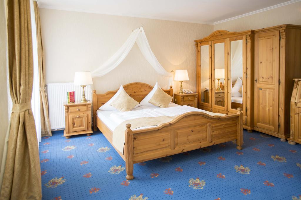 Parkhotel Maasberg Бад-Зобернхайм Номер фото