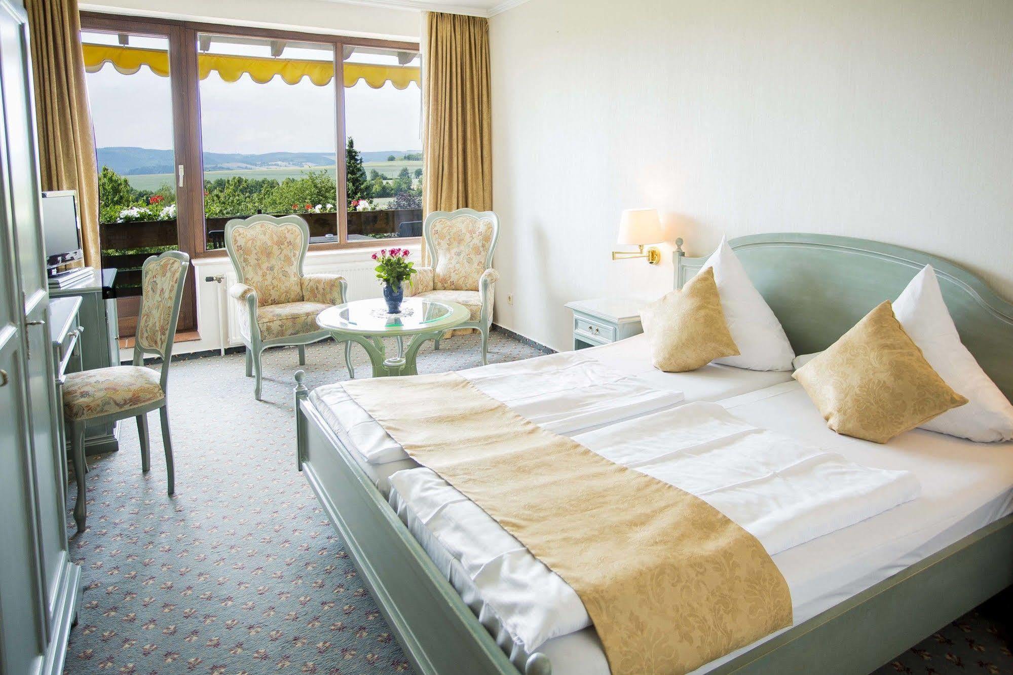 Parkhotel Maasberg Бад-Зобернхайм Экстерьер фото
